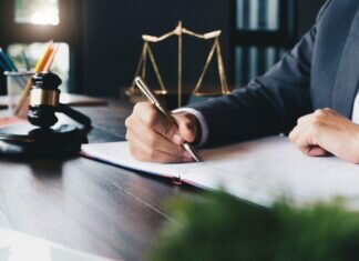 Does Maritime Law Apply On Land?